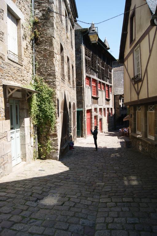 Au Fil De L'Eau - Le Bord De Rance Dinan Exterior foto
