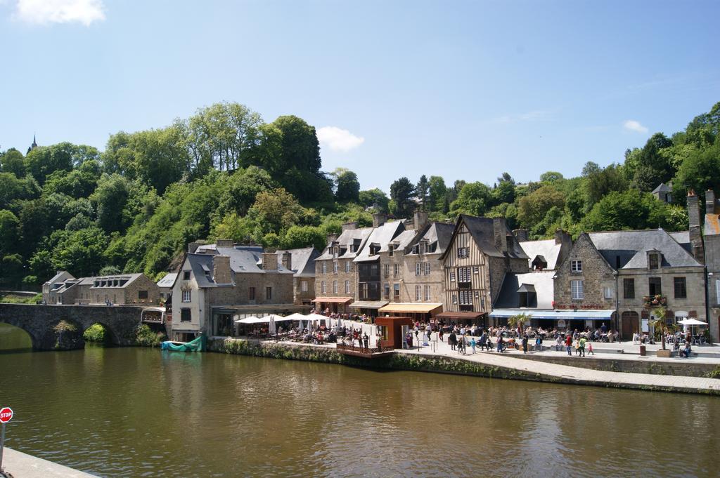 Au Fil De L'Eau - Le Bord De Rance Dinan Exterior foto